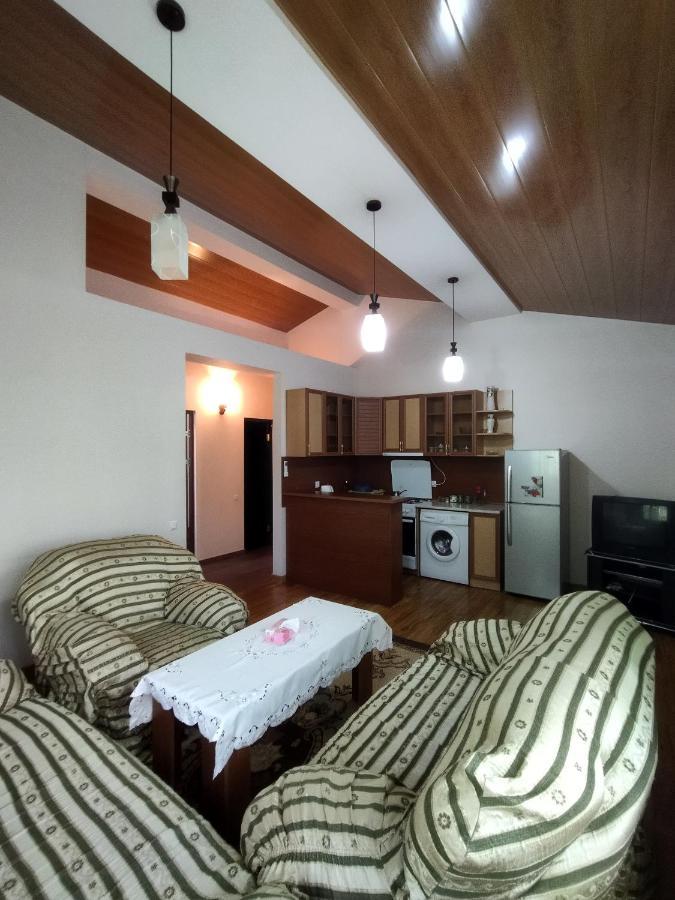 Lucy Holiday Home Yerevan Exterior foto