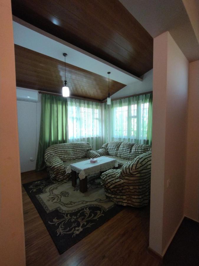 Lucy Holiday Home Yerevan Exterior foto